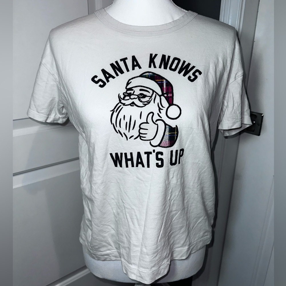 Old Navy Santa Knows What’s Up Graphic Tee Super Soft Size S